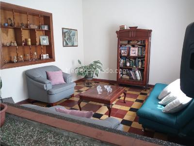 Casa de 4 alcobas en venta en Prado Centro, Medellín, 270 m² · foto 2 de 20