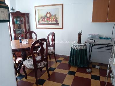 Casa de 4 alcobas en venta en Prado Centro, Medellín, 270 m² · foto 5 de 20