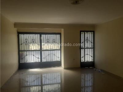 Casa de 4 alcobas en venta en La Almeria, Medellín, 150 m² · foto 3 de 20