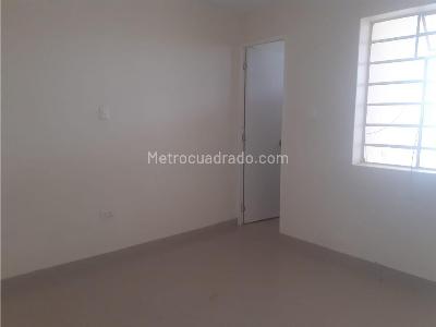 Casa de 4 alcobas en venta en La Almeria, Medellín, 150 m² · foto 13 de 20