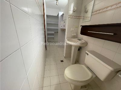 Casa de 4 alcobas en venta en Calasanz, Medellín, 215 m² · foto 17 de 20