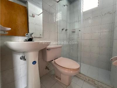 Casa de 4 alcobas en venta en Calasanz, Medellín, 215 m² · foto 7 de 20