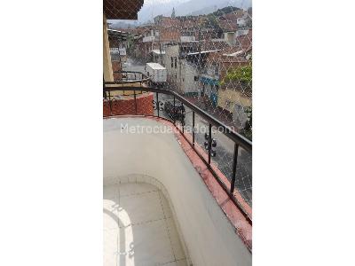 Apartamento en venta en Boston, Medellín · foto 3 de 20