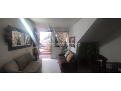 Casa de 5 alcobas en venta en Itagui, Medellín, 121 m² · foto 3 de 20