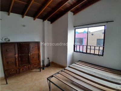 Casa de 5 alcobas en venta en Centro, Medellín, 235 m² · foto 11 de 20