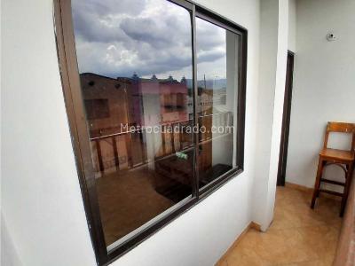 Casa de 5 alcobas en venta en Centro, Medellín, 235 m² · foto 13 de 20