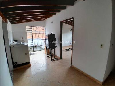 Casa de 5 alcobas en venta en Centro, Medellín, 235 m² · foto 15 de 20