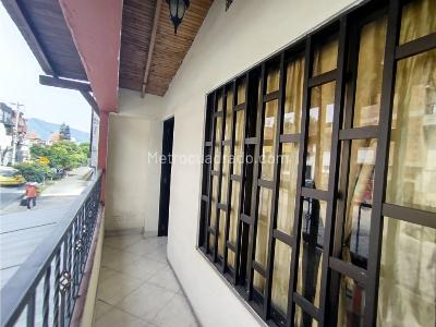 Casa de 5 alcobas en venta en Buenos Aires, Medellín, 216 m² · foto 16 de 20