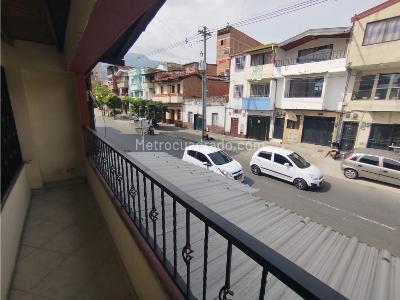 Casa de 5 alcobas en venta en Buenos Aires, Medellín, 216 m² · foto 17 de 20