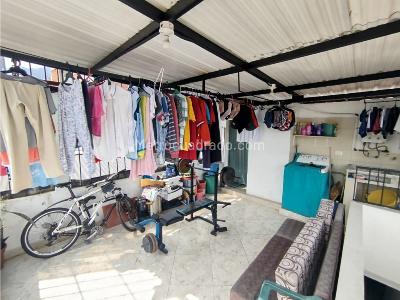 Casa de 5 alcobas en venta en Buenos Aires, Medellín, 216 m² · foto 18 de 20