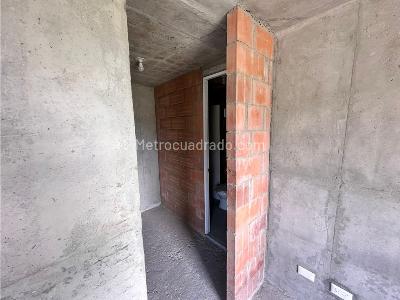 Apartamento de 1 alcoba en venta en Niquia, Bello, 48 m² · foto 15 de 19