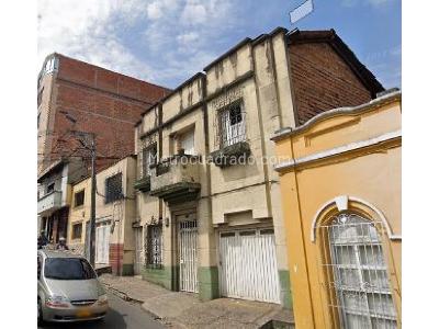 Casa de 5 alcobas en venta en Centro, Medellín, 512 m² · foto 2 de 4
