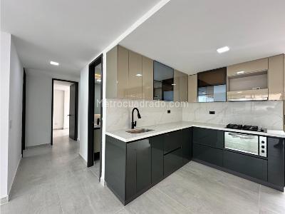 Apartamento de 3 alcobas en venta en Conquistadores, Medellín, 121 m² · foto 5 de 10