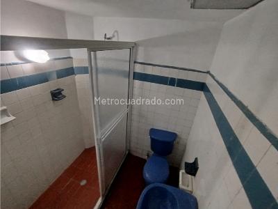Casa de 4 alcobas en venta en Boston, Medellín, 208 m² · foto 9 de 20