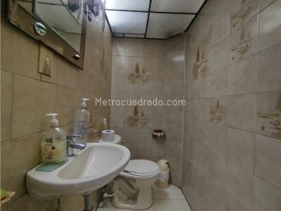 Casa de 4 alcobas en venta en Boston, Medellín, 208 m² · foto 11 de 20
