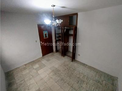 Casa de 4 alcobas en venta en Boston, Medellín, 208 m² · foto 12 de 20