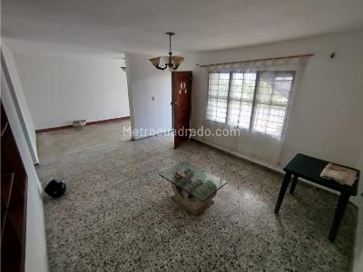 Casa de 4 alcobas en venta en Boston, Medellín, 208 m² · foto 13 de 20
