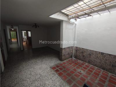 Casa de 4 alcobas en venta en Boston, Medellín, 208 m² · foto 16 de 20