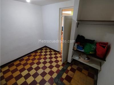 Casa de 5 alcobas en venta en Prado Centro, Medellín, 203 m² · foto 18 de 20
