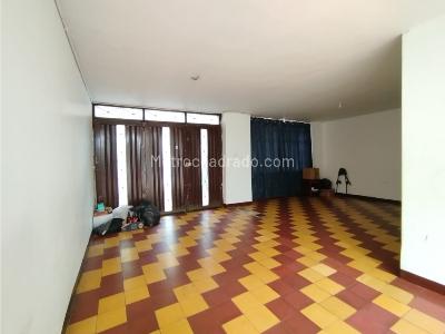 Casa de 5 alcobas en venta en Prado Centro, Medellín, 203 m² · foto 4 de 20