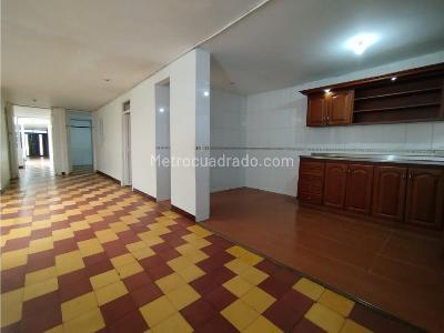 Casa de 5 alcobas en venta en Prado Centro, Medellín, 203 m² · foto 7 de 20