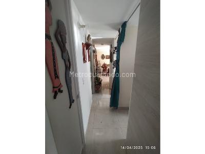Apartamento de 3 alcobas en venta en Valadares, Bello, 48 m² · foto 6 de 14