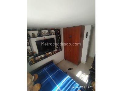 Apartamento de 3 alcobas en venta en Valadares, Bello, 48 m² · foto 8 de 14