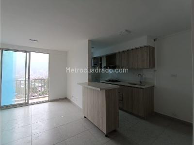Apartamento en venta en Ditares, Itagüí · foto 2 de 13