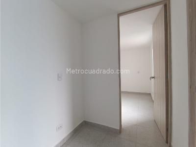 Apartamento en venta en Ditares, Itagüí · foto 4 de 13