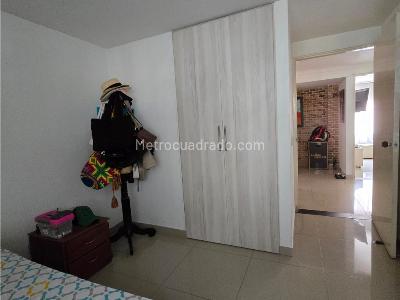 Apartamento de 3 alcobas en venta en Los Colores, Medellín, 125 m² · foto 5 de 19