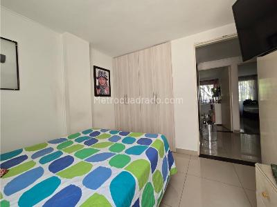 Apartamento de 3 alcobas en venta en Los Colores, Medellín, 125 m² · foto 6 de 19