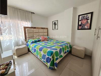 Apartamento de 3 alcobas en venta en Los Colores, Medellín, 125 m² · foto 7 de 19