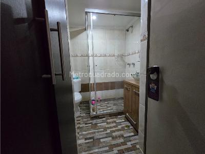 Apartamento de 3 alcobas en venta en Los Colores, Medellín, 125 m² · foto 17 de 19