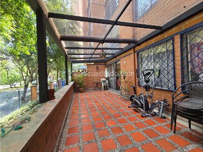 Apartamento de 3 alcobas en venta en Los Colores, Medellín, 125 m² · foto 19 de 19