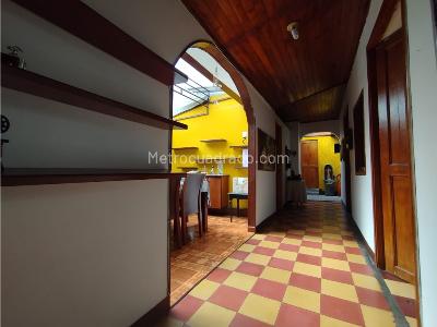 Casa de 5 alcobas en venta en Boston, Medellín, 140 m² · foto 18 de 20