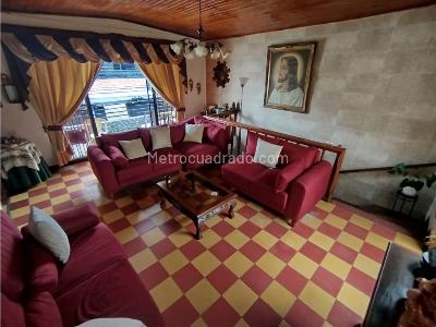 Casa de 5 alcobas en venta en Boston, Medellín, 140 m² · foto 5 de 20