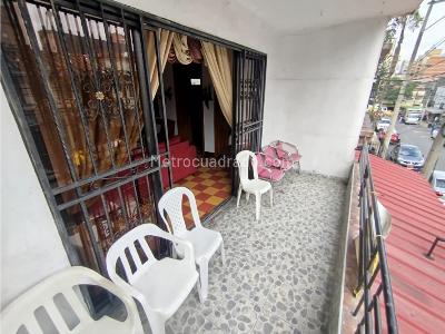 Casa de 5 alcobas en venta en Boston, Medellín, 140 m² · foto 8 de 20
