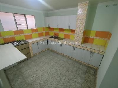 Apartamento en venta en Bombona 1, Medellín · foto 7 de 20