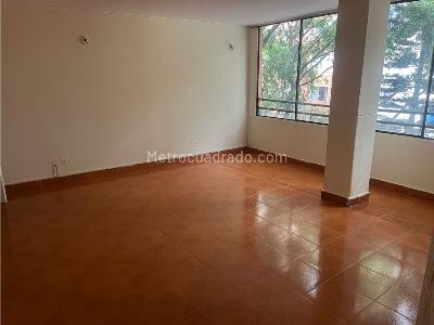 Apartamento en venta en Bombona 1, Medellín · foto 2 de 16