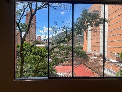 Apartamento en venta en Bombona 1, Medellín · foto 10 de 16