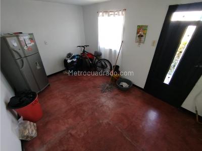 Apartamento en venta en Manrique, Medellín · foto 8 de 20