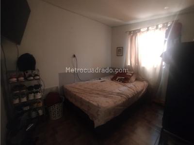 Casa de 5 alcobas en venta en Manrique, Medellín, 483 m² · foto 10 de 20