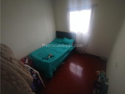 Casa de 5 alcobas en venta en Manrique, Medellín, 483 m² · foto 16 de 20