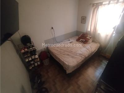 Casa de 5 alcobas en venta en Manrique, Medellín, 483 m² · foto 4 de 20