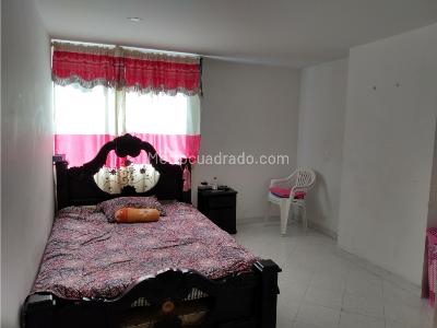 Apartamento de 5 alcobas en venta en Bombona 1, Medellín, 162 m² · foto 19 de 20