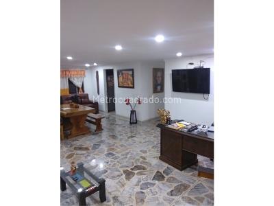 Apartamento de 5 alcobas en venta en Bombona 1, Medellín, 162 m² · foto 4 de 20
