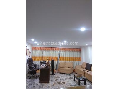 Apartamento de 5 alcobas en venta en Bombona 1, Medellín, 162 m² · foto 7 de 20
