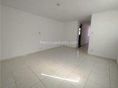 Casa de 5 alcobas en venta en Villa Hermosa, Medellín, 128 m² · foto 11 de 20