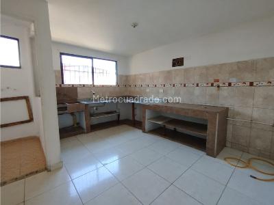 Casa de 5 alcobas en venta en Villa Hermosa, Medellín, 128 m² · foto 14 de 20