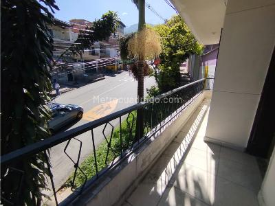 Casa de 5 alcobas en venta en Villa Hermosa, Medellín, 128 m² · foto 7 de 20